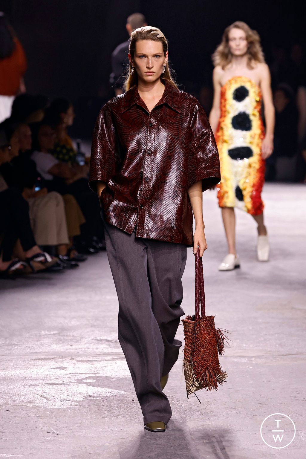 Fashion Week Milan Spring-Summer 2025 look 57 from the Bottega Veneta collection womenswear