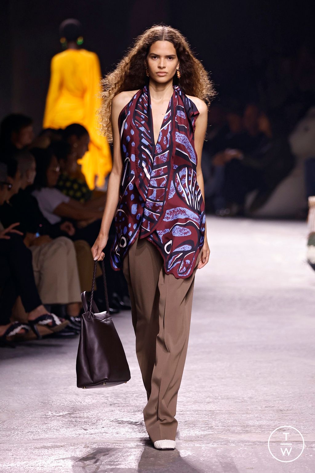 Fashion Week Milan Spring/Summer 2025 look 61 from the Bottega Veneta collection womenswear