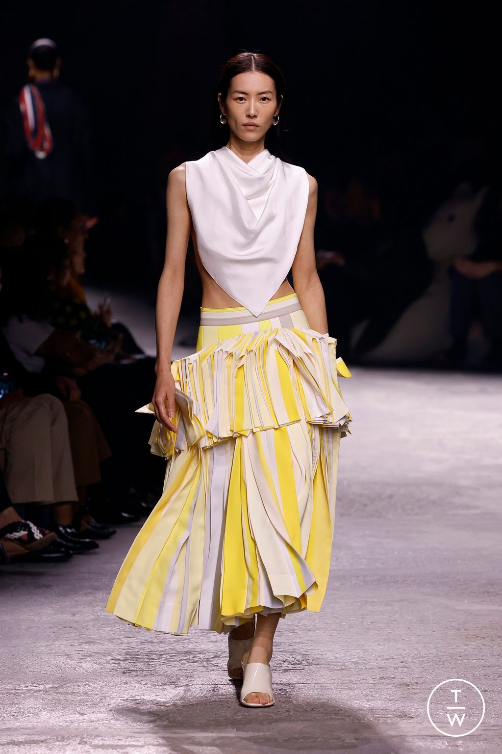 Fashion Week Milan Spring-Summer 2025 look 64 from the Bottega Veneta collection womenswear