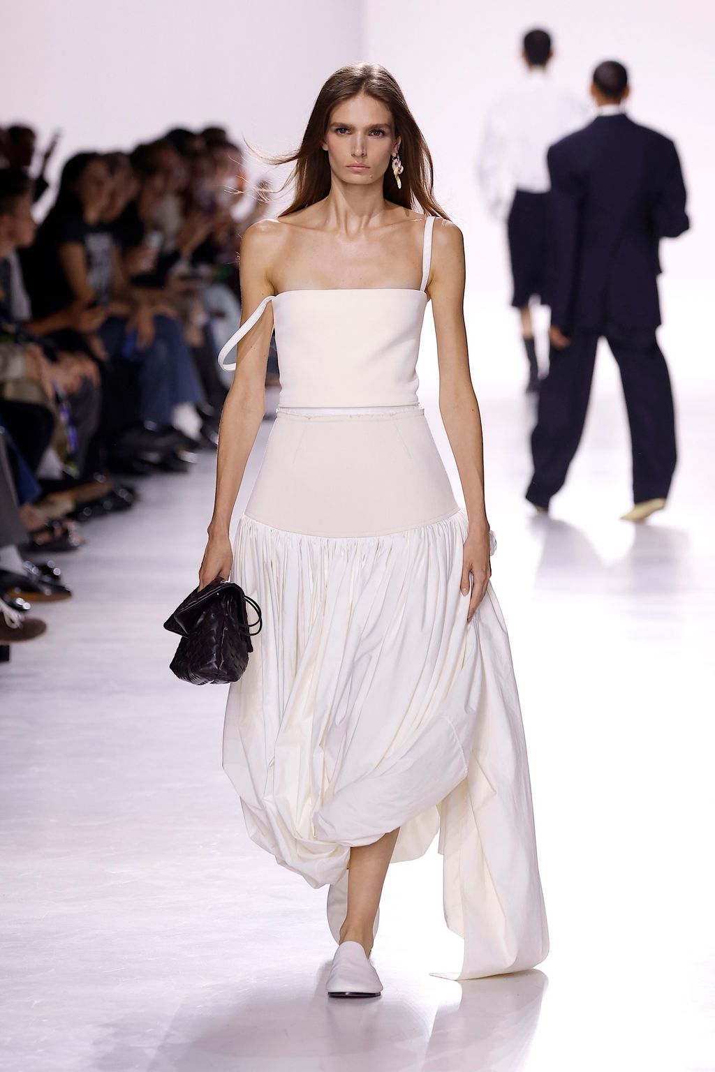 Fashion Week Milan Spring/Summer 2026 look 16 from the Bottega Veneta collection womenswear