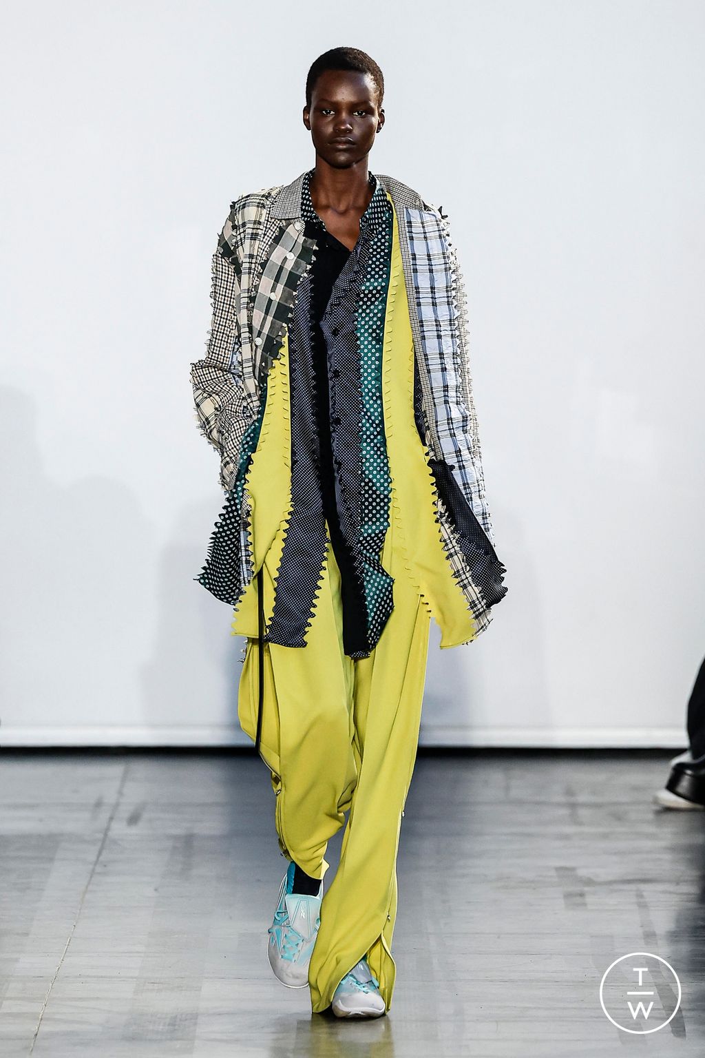 Fashion Week Paris Fall/Winter 2024 look 9 from the Botter collection menswear