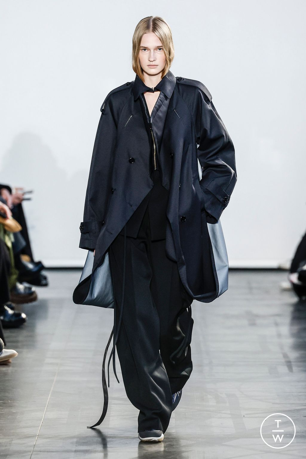 Fashion Week Paris Fall/Winter 2024 look 17 from the Botter collection menswear