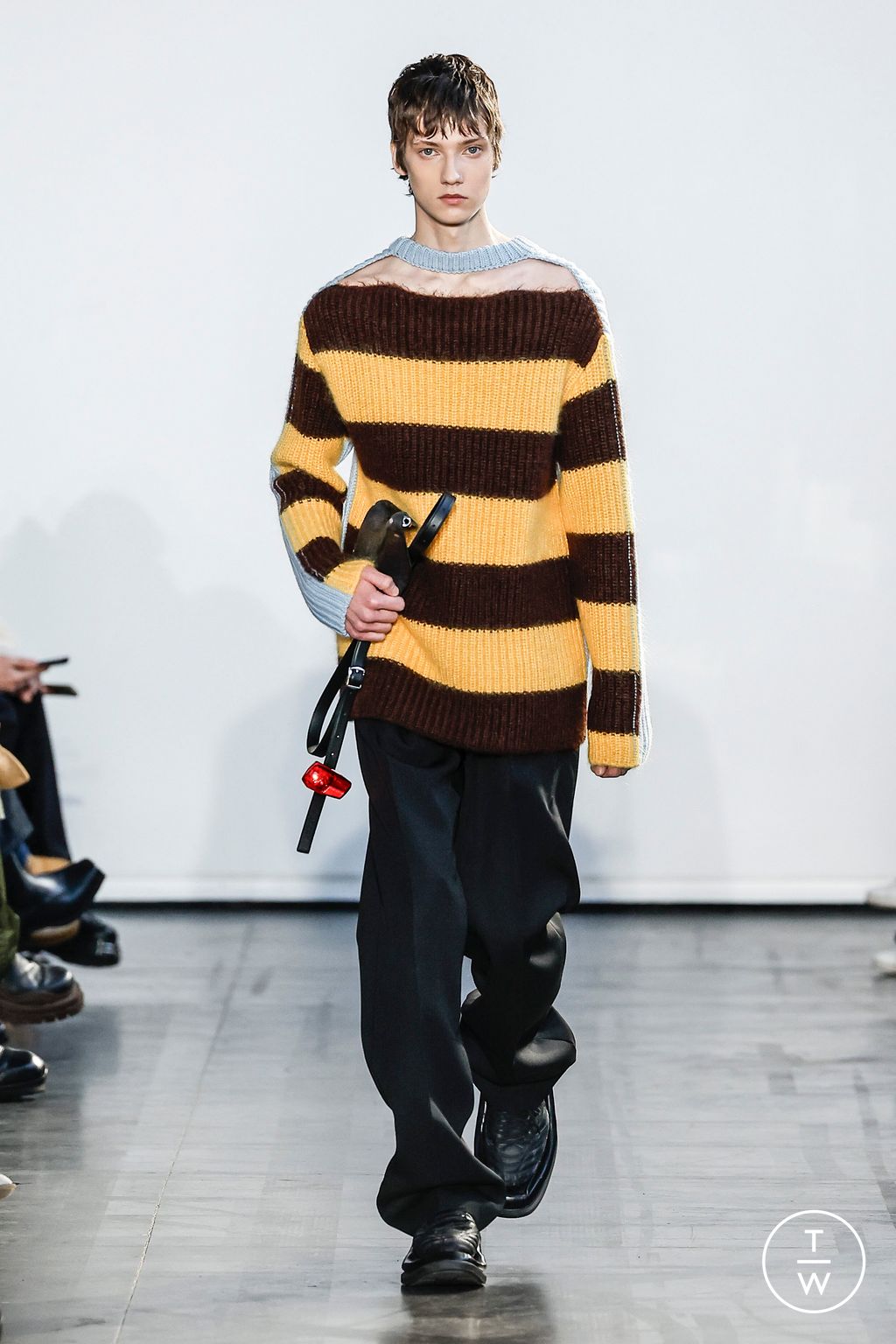 Fashion Week Paris Fall/Winter 2024 look 19 from the Botter collection 男装