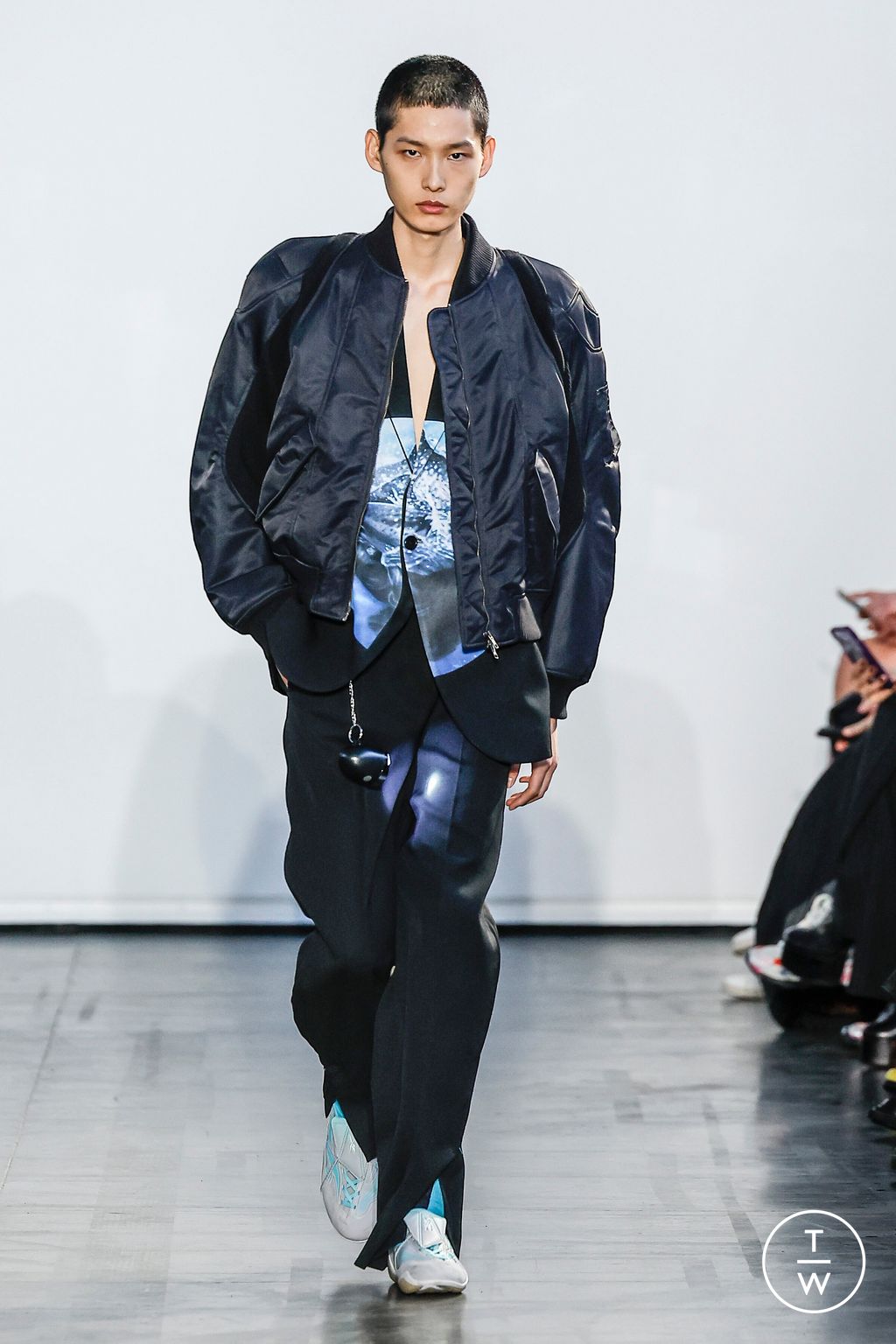 Fashion Week Paris Fall/Winter 2024 look 21 from the Botter collection 男装