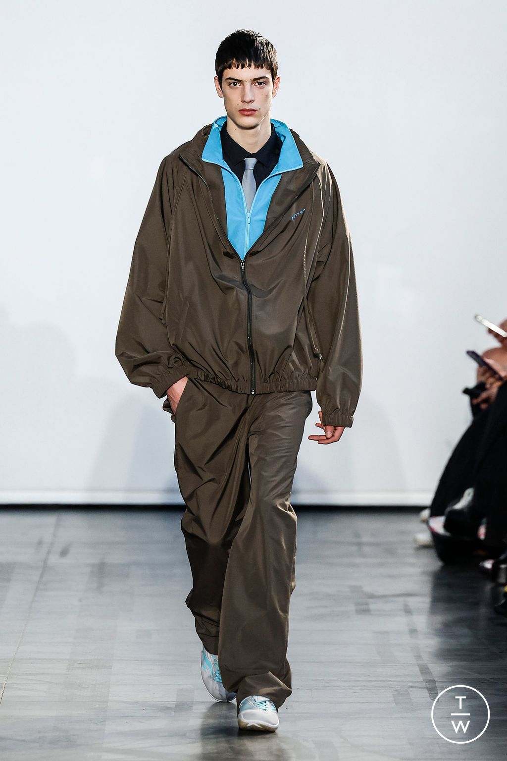 Fashion Week Paris Fall/Winter 2024 look 22 from the Botter collection menswear
