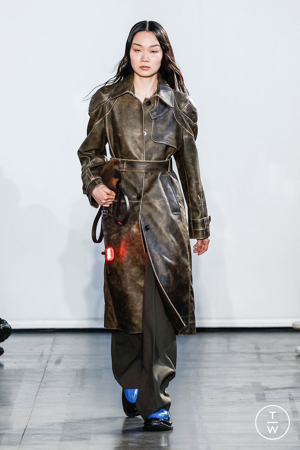 Fashion Week Paris Fall/Winter 2024 look 24 from the Botter collection 男装