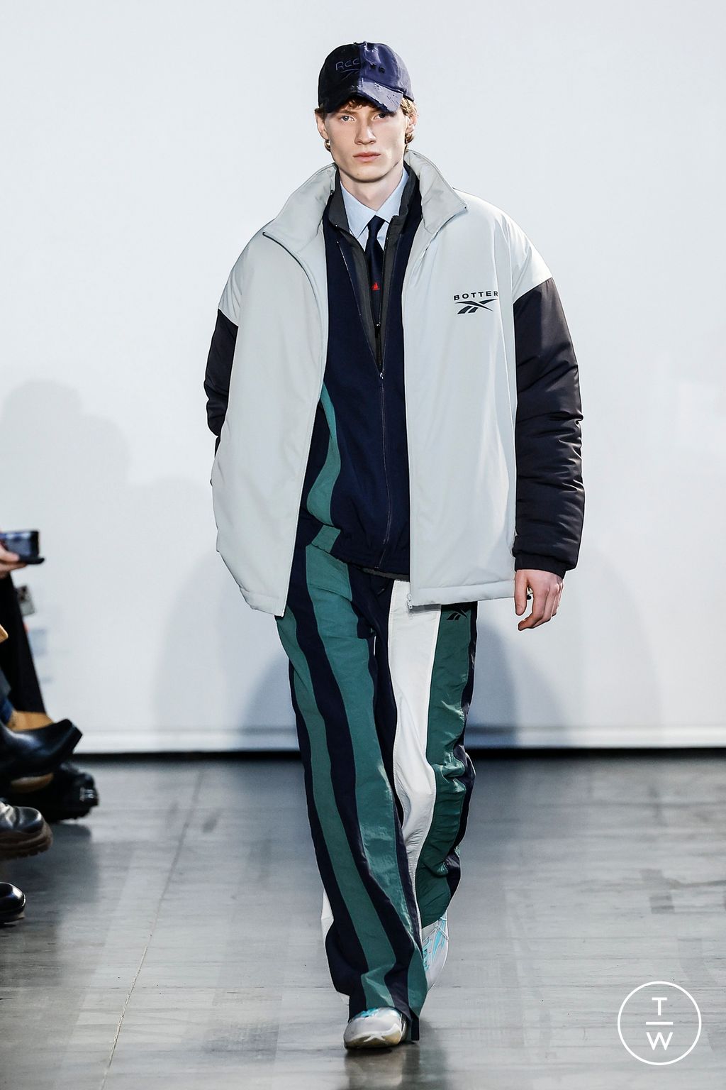 Fashion Week Paris Fall/Winter 2024 look 26 from the Botter collection 男装