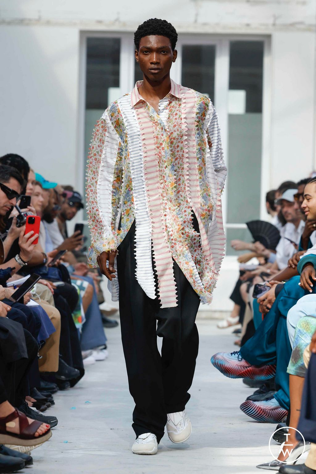Fashion Week Paris Spring/Summer 2024 look 24 from the Botter collection menswear