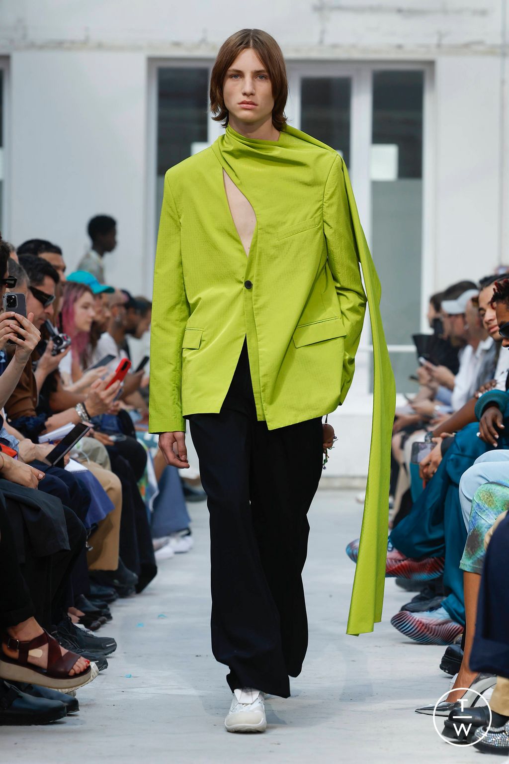 Fashion Week Paris Spring/Summer 2024 look 25 de la collection Botter menswear