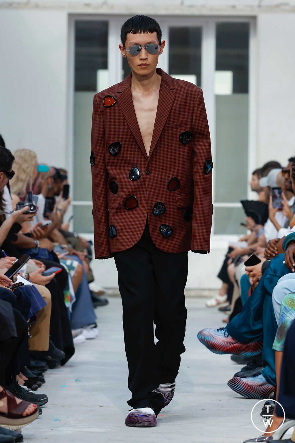 Fashion Week Paris Spring/Summer 2024 look 27 from the Botter collection 男装