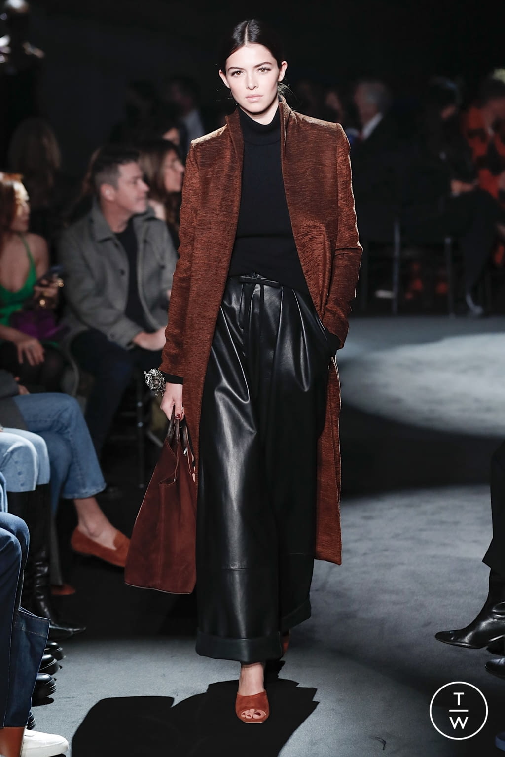 Fashion Week New York Fall/Winter 2022 look 8 from the Brandon Maxwell collection womenswear