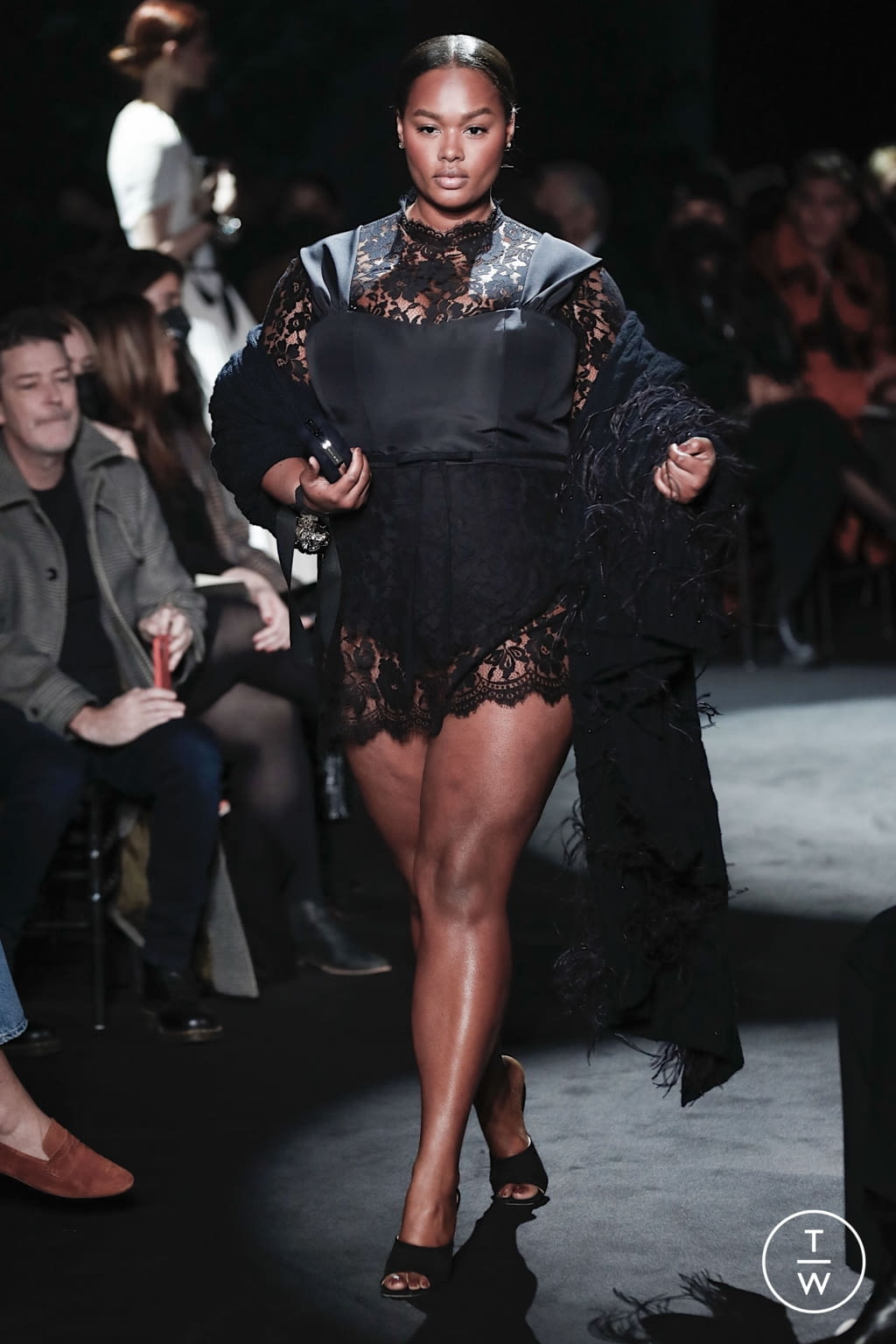 Fashion Week New York Fall/Winter 2022 look 11 de la collection Brandon Maxwell womenswear