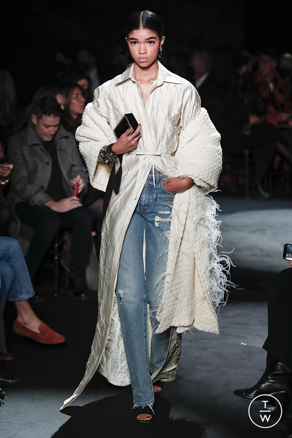 Fashion Week New York Fall/Winter 2022 look 16 de la collection Brandon Maxwell womenswear