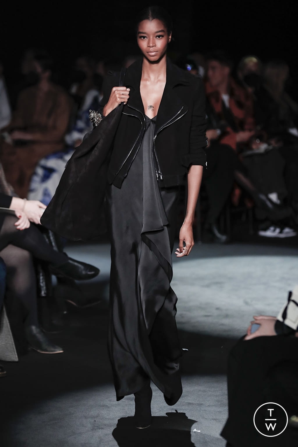Fashion Week New York Fall/Winter 2022 look 21 from the Brandon Maxwell collection womenswear