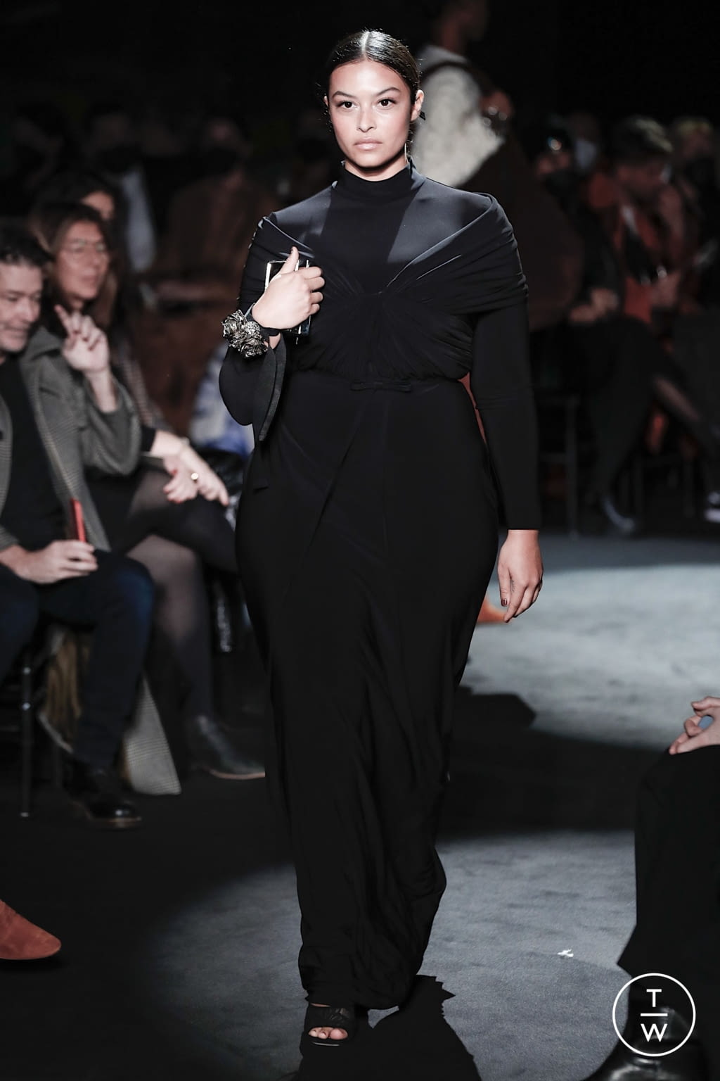 Fashion Week New York Fall/Winter 2022 look 26 from the Brandon Maxwell collection womenswear