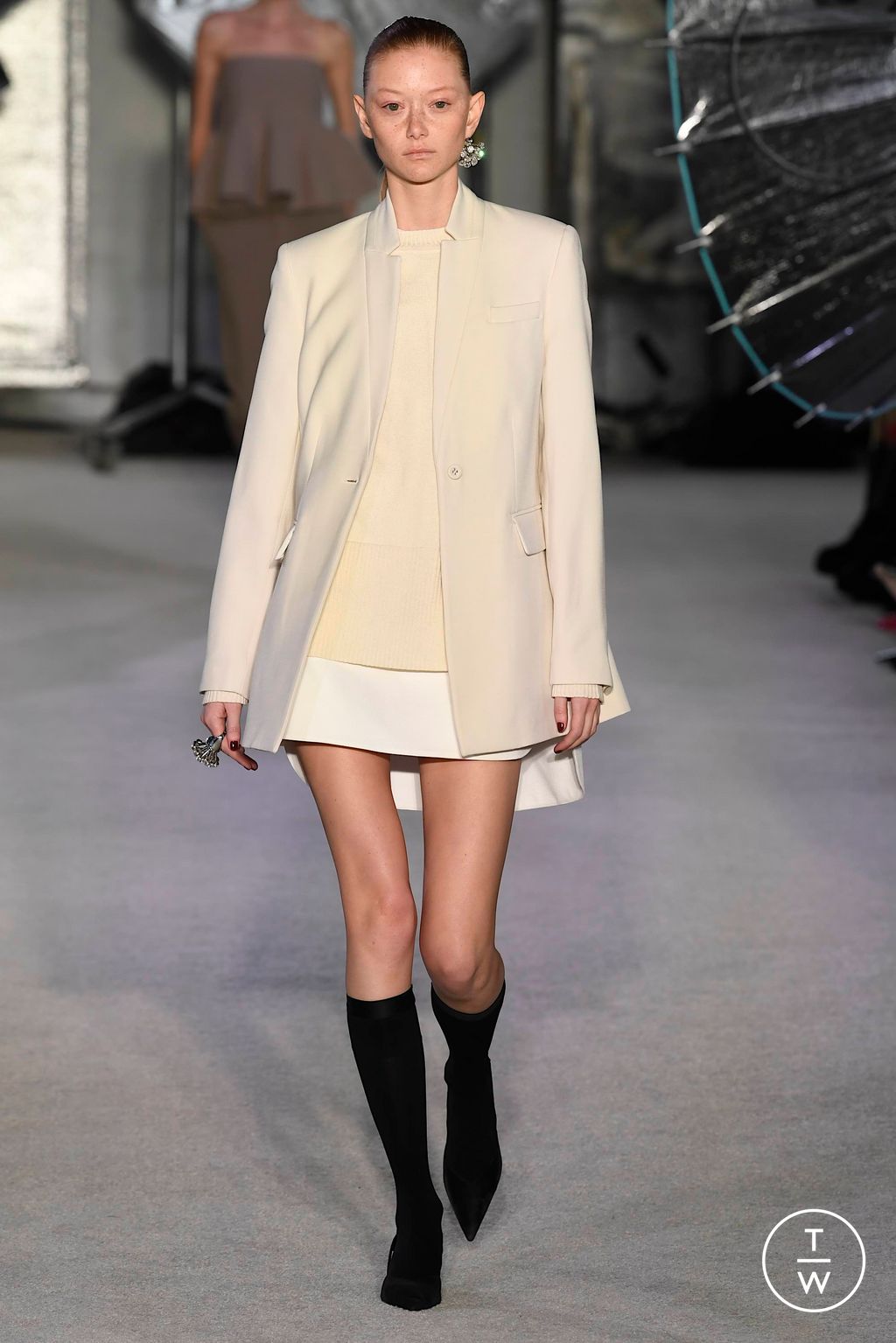 Fashion Week New York Fall/Winter 2023 look 20 de la collection Brandon Maxwell womenswear