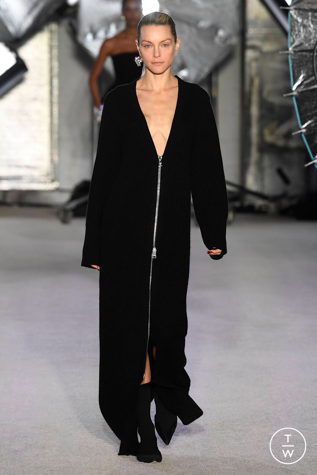 Fashion Week New York Fall/Winter 2023 look 23 de la collection Brandon Maxwell womenswear