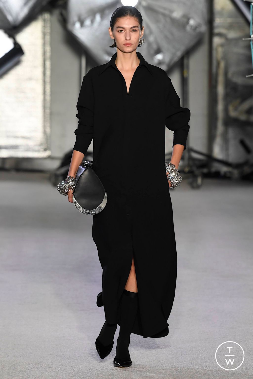 Fashion Week New York Fall/Winter 2023 look 28 from the Brandon Maxwell collection 女装