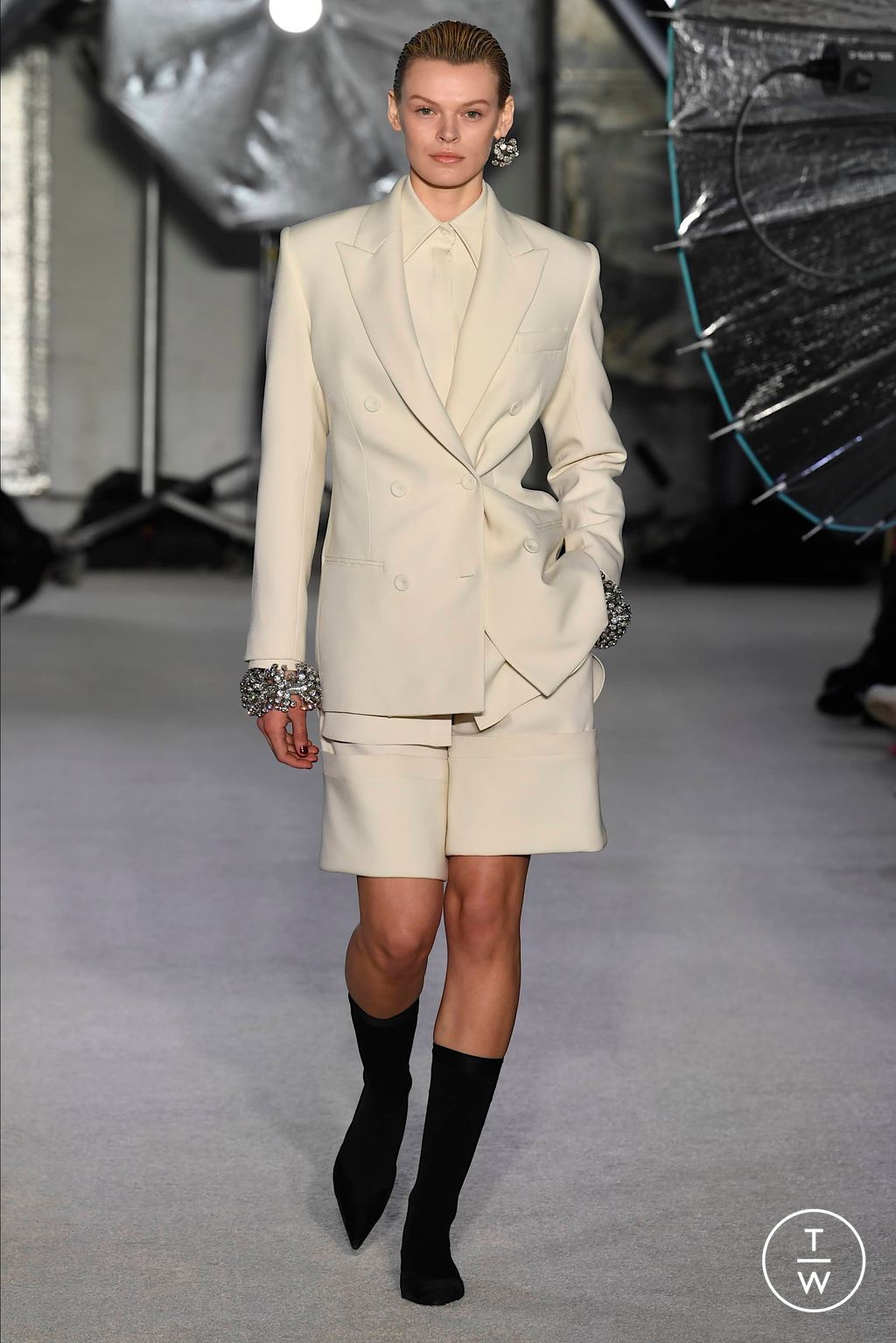 Fashion Week New York Fall/Winter 2023 look 36 de la collection Brandon Maxwell womenswear
