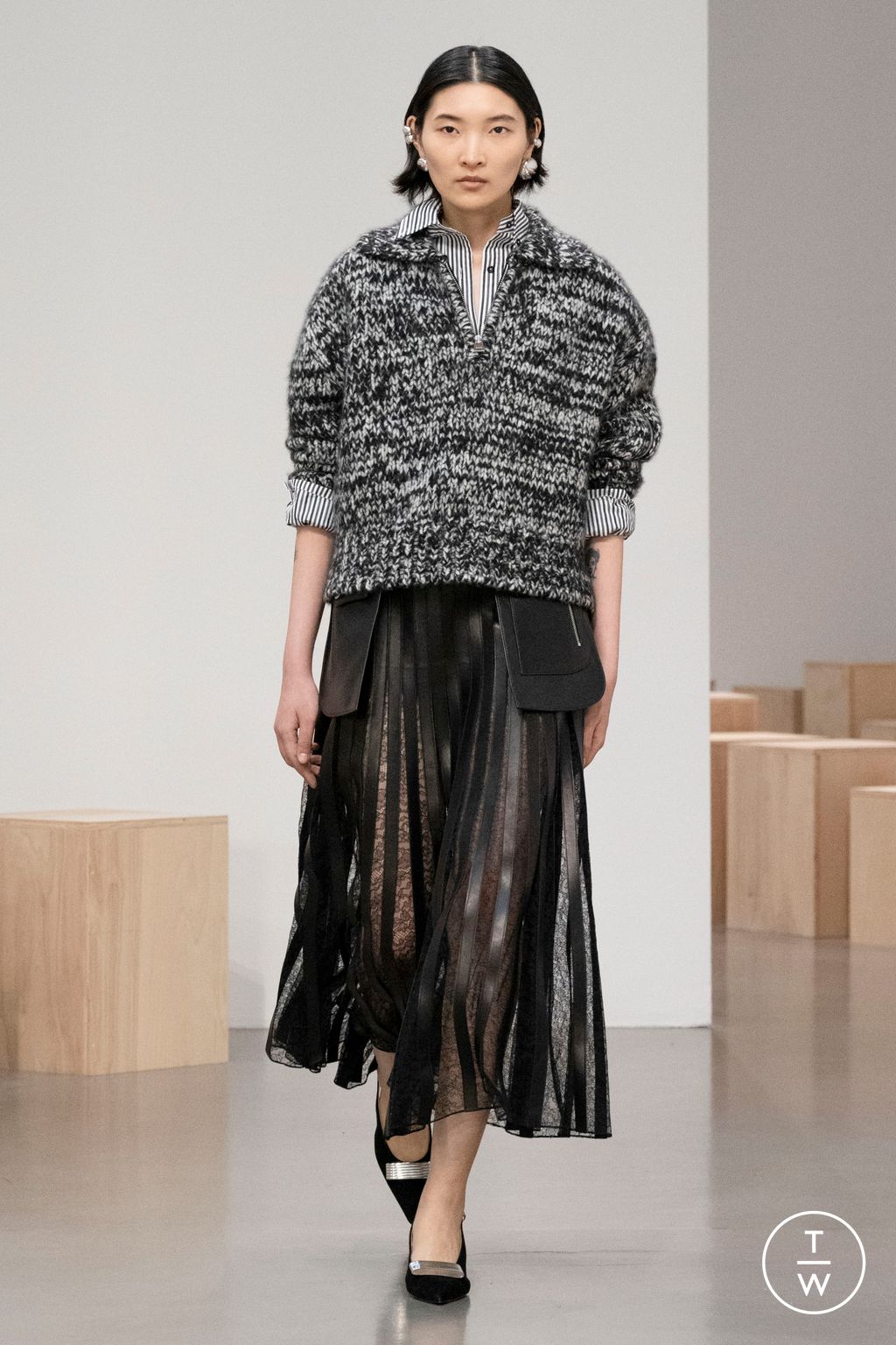 Fashion Week New York Fall/Winter 2025 look 17 from the Brandon Maxwell collection womenswear