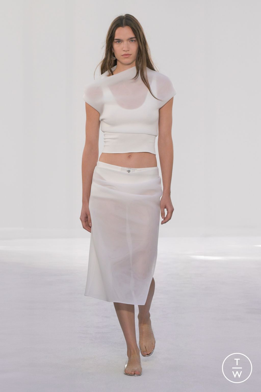 Fashion Week New York Spring/Summer 2025 look 2 from the Brandon Maxwell collection 女装