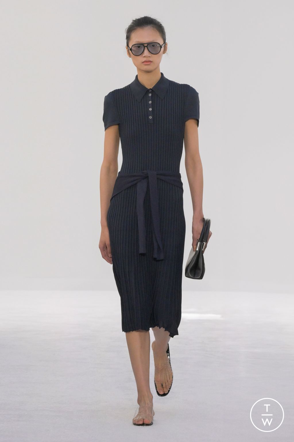 Fashion Week New York Spring/Summer 2025 look 19 from the Brandon Maxwell collection 女装