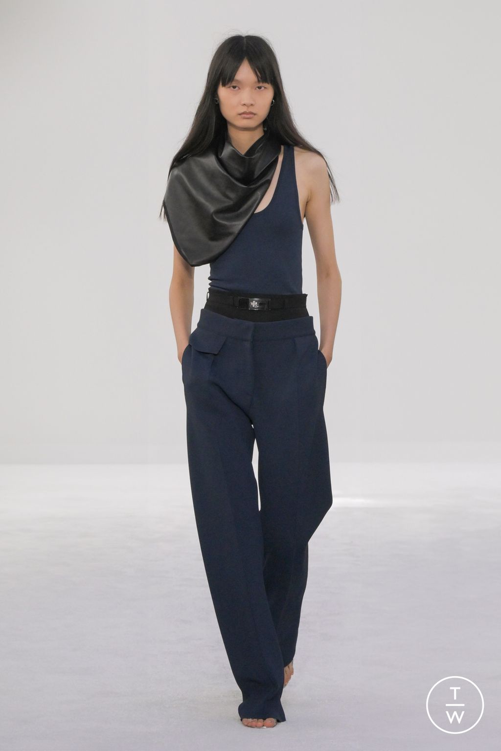 Fashion Week New York Spring-Summer 2025 look 22 from the Brandon Maxwell collection womenswear