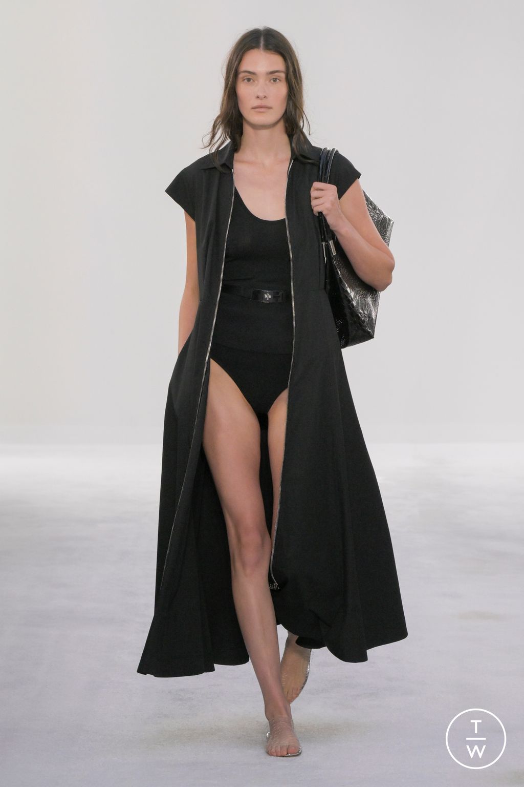 Fashion Week New York Spring/Summer 2025 look 30 from the Brandon Maxwell collection womenswear
