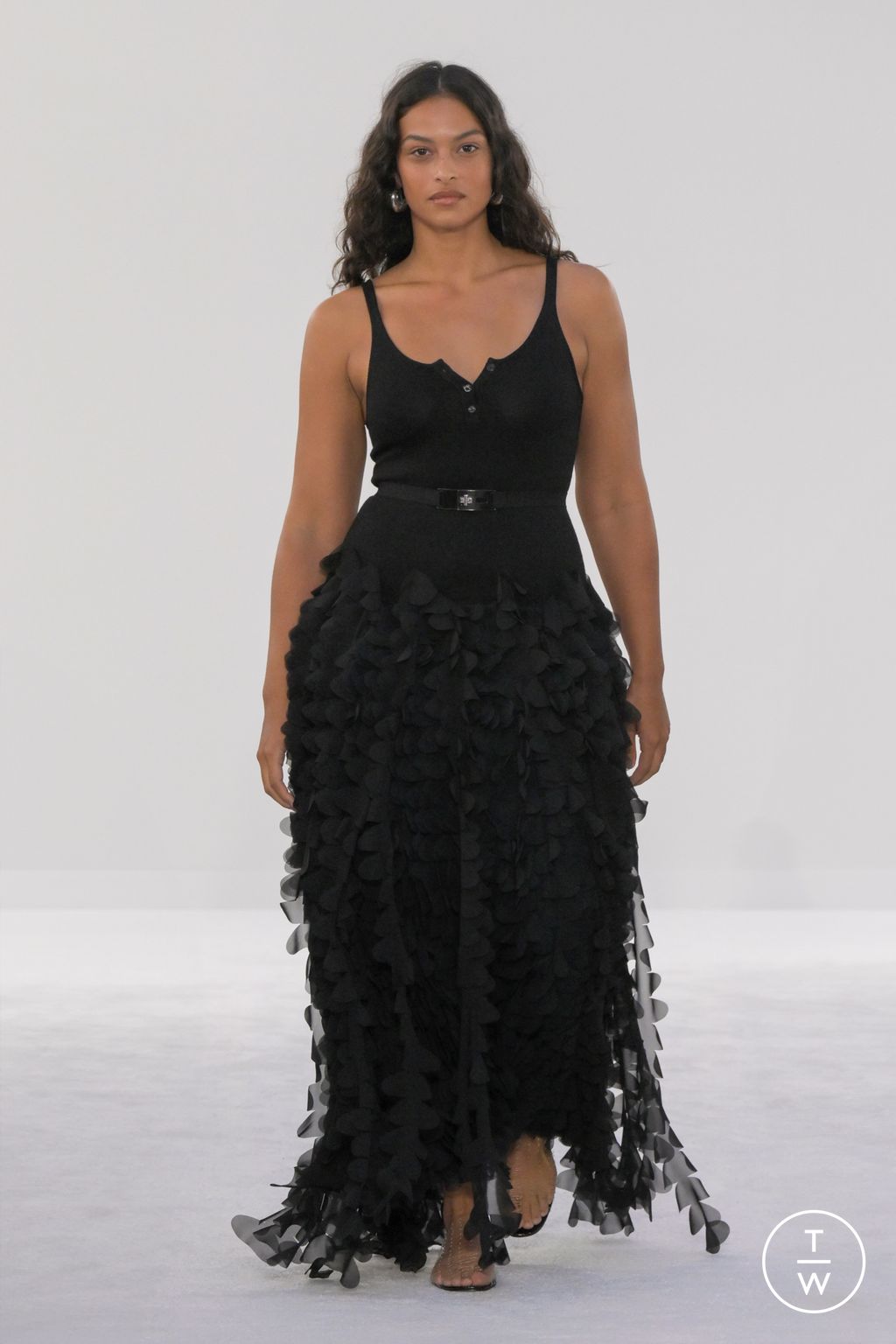 Fashion Week New York Spring/Summer 2025 look 37 from the Brandon Maxwell collection 女装