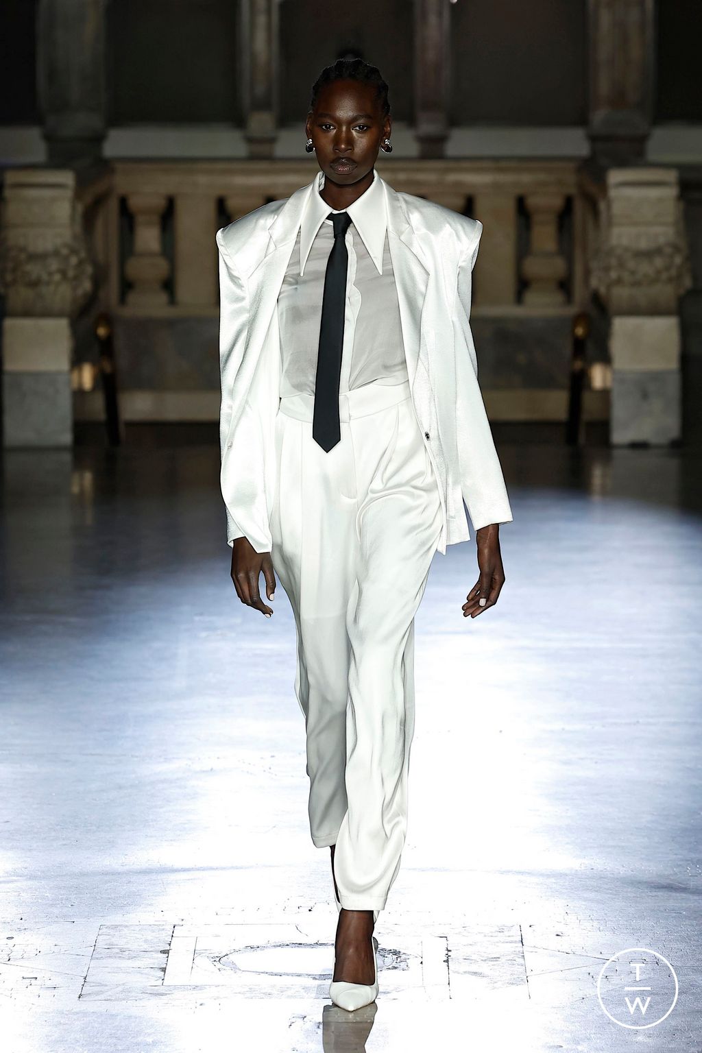 Fashion Week New York Fall/Winter 2025 look 39 from the Bronx & Banco collection 女装