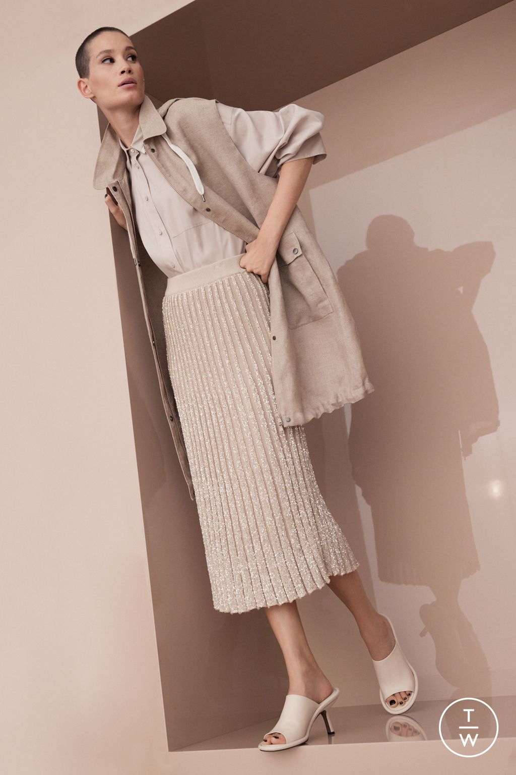 Fashion Week Milan Spring/Summer 2024 look 16 from the Brunello Cucinelli collection 女装
