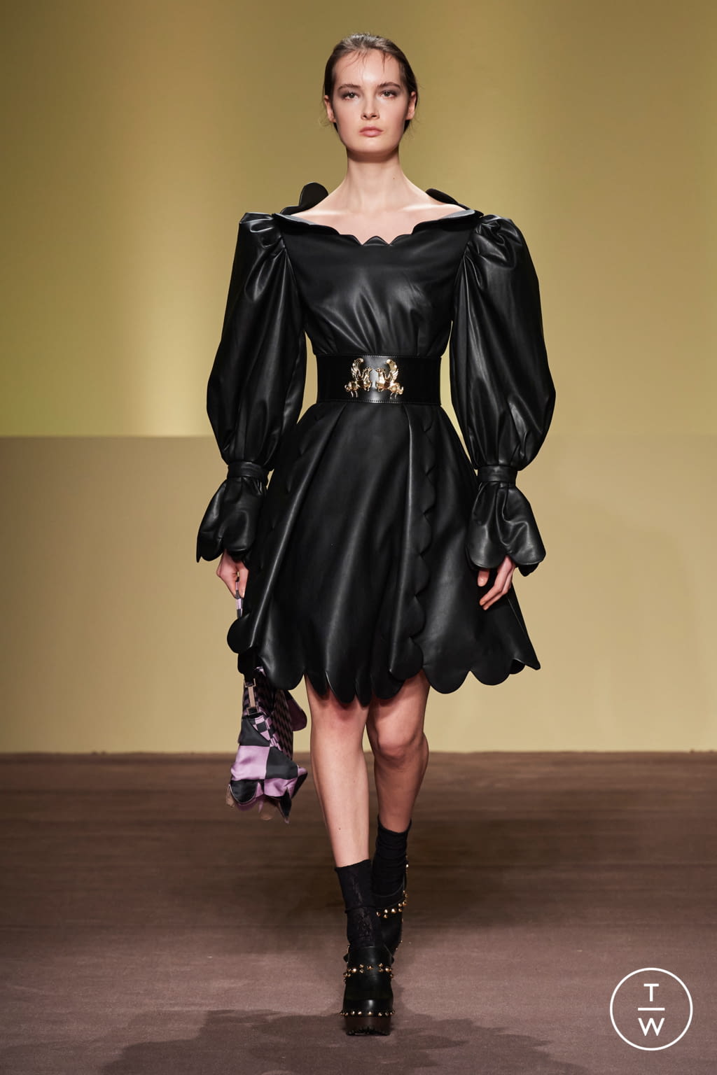 Fashion Week Milan Fall/Winter 2021 look 5 de la collection BUDAPEST SELECT womenswear