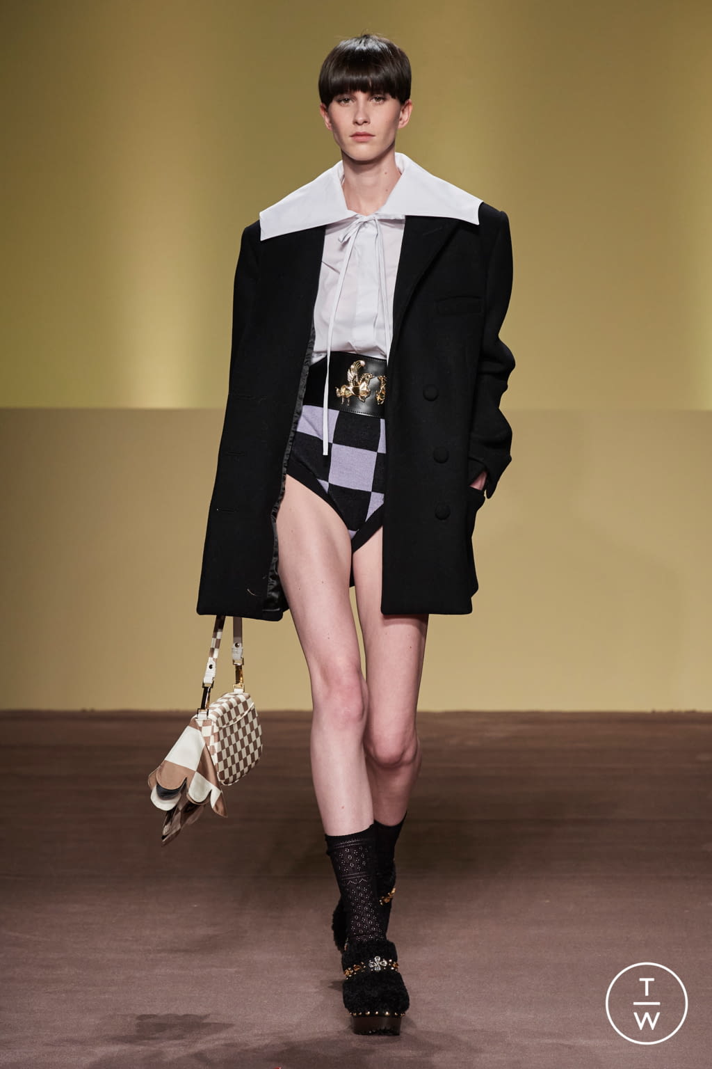 Fashion Week Milan Fall/Winter 2021 look 4 de la collection BUDAPEST SELECT womenswear