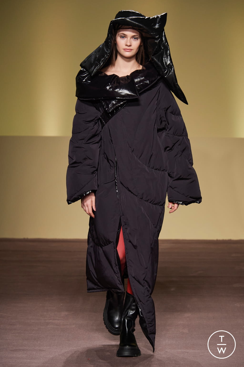 Fashion Week Milan Fall/Winter 2021 look 18 from the BUDAPEST SELECT collection womenswear