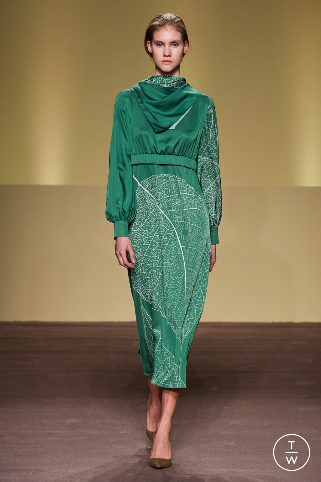 Fashion Week Milan Fall/Winter 2021 look 25 de la collection BUDAPEST SELECT womenswear