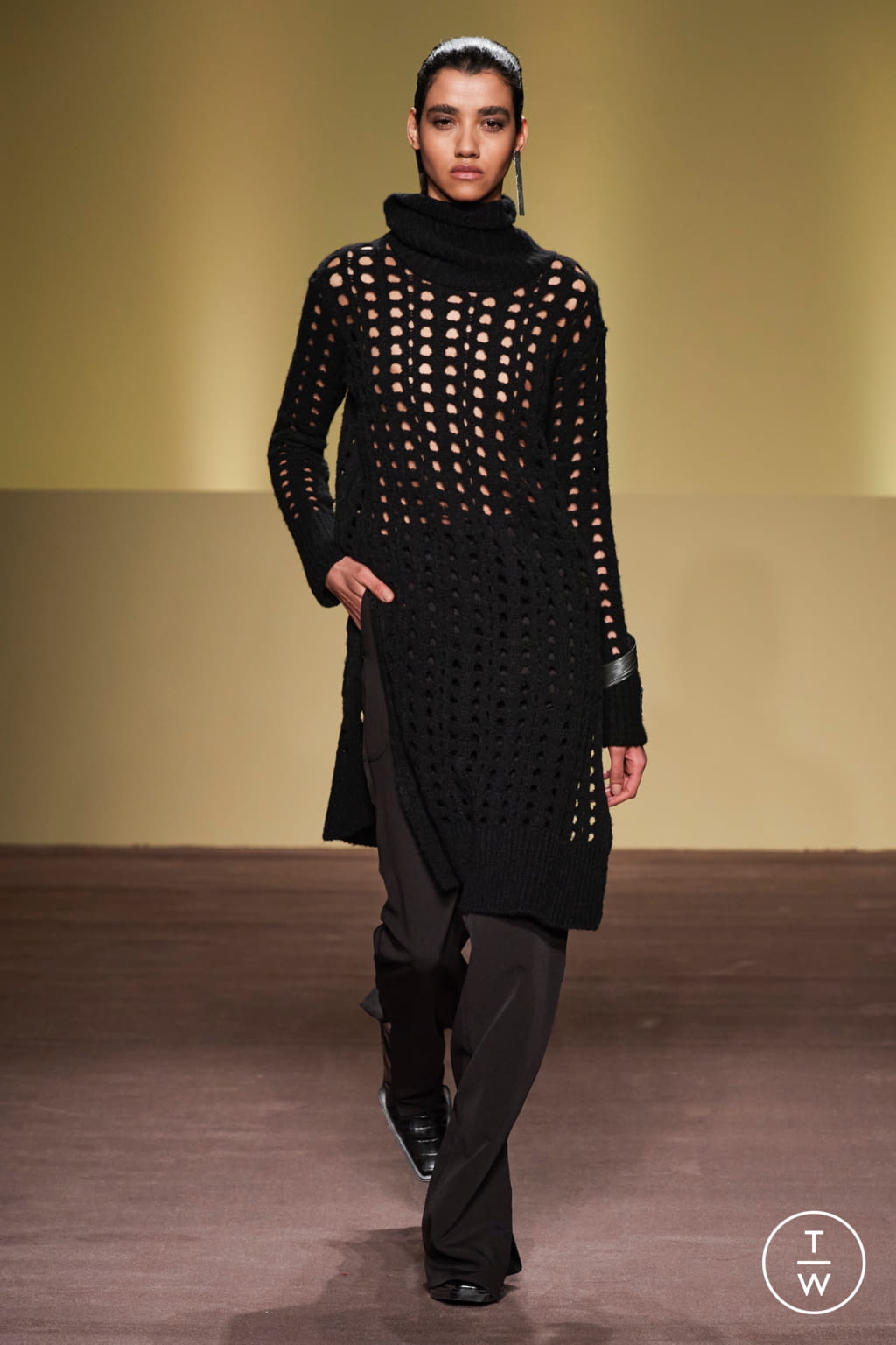 Fashion Week Milan Fall/Winter 2021 look 32 de la collection BUDAPEST SELECT womenswear
