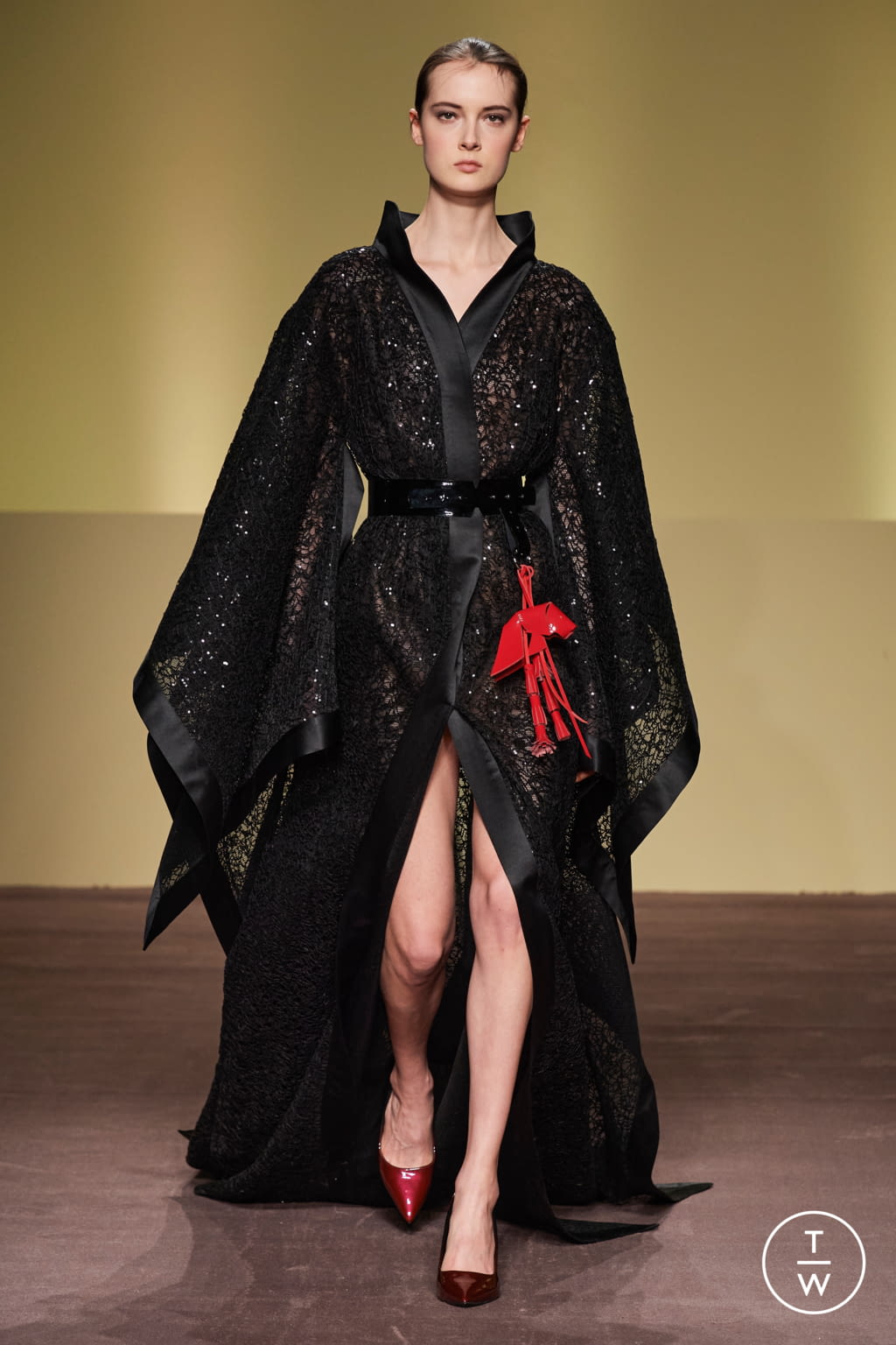 Fashion Week Milan Fall/Winter 2021 look 52 de la collection BUDAPEST SELECT womenswear