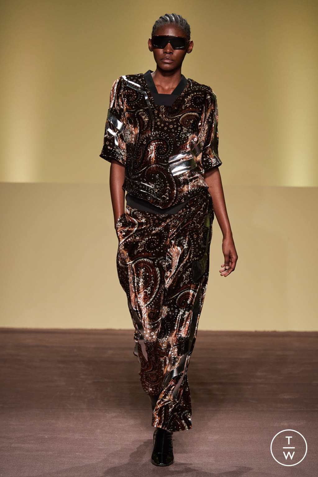 Fashion Week Milan Fall/Winter 2021 look 59 de la collection BUDAPEST SELECT womenswear