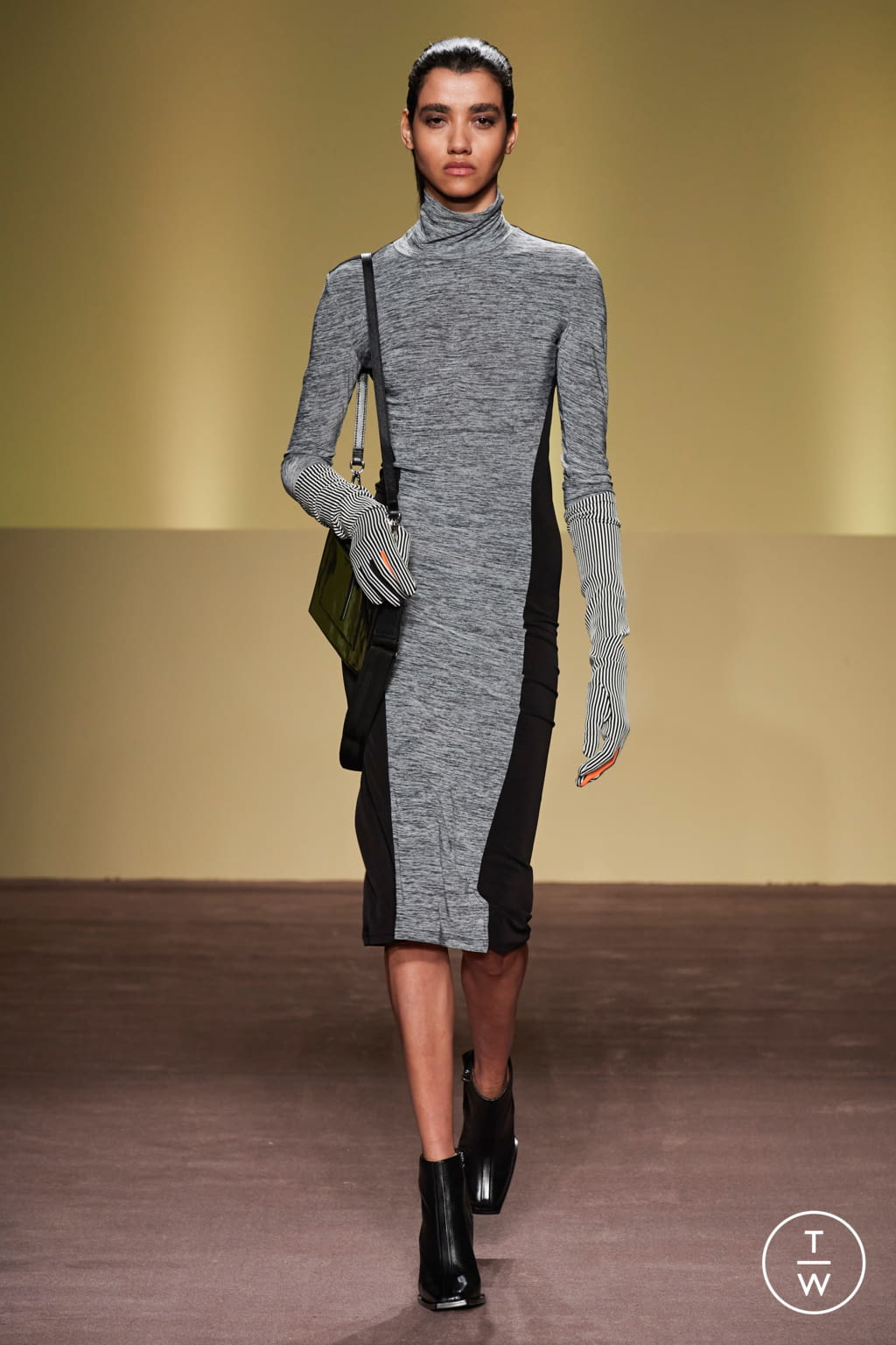 Fashion Week Milan Fall/Winter 2021 look 62 de la collection BUDAPEST SELECT womenswear