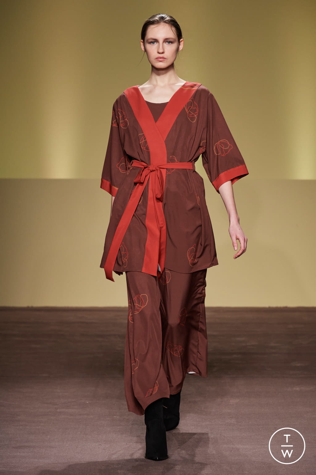 Fashion Week Milan Fall/Winter 2021 look 72 from the BUDAPEST SELECT collection womenswear
