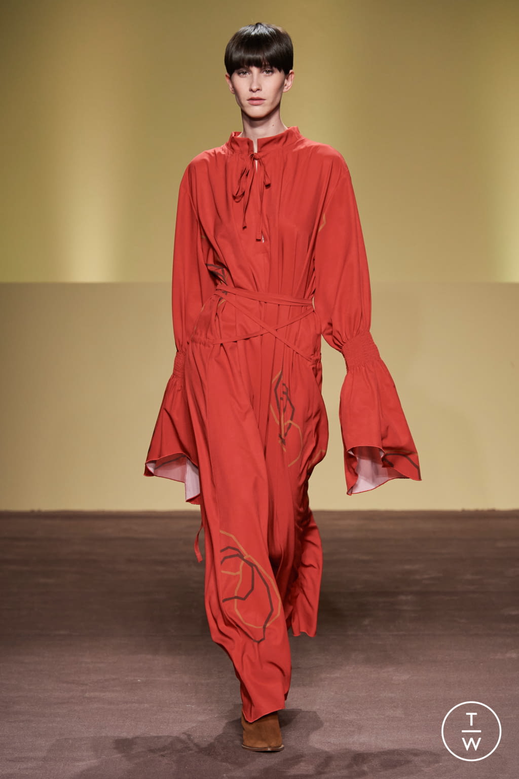 Fashion Week Milan Fall/Winter 2021 look 73 from the BUDAPEST SELECT collection 女装