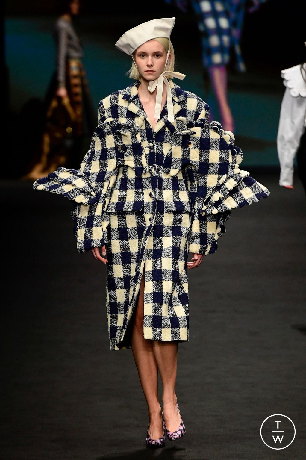Fashion Week Milan Fall/Winter 2023 look 47 de la collection BUDAPEST SELECT womenswear