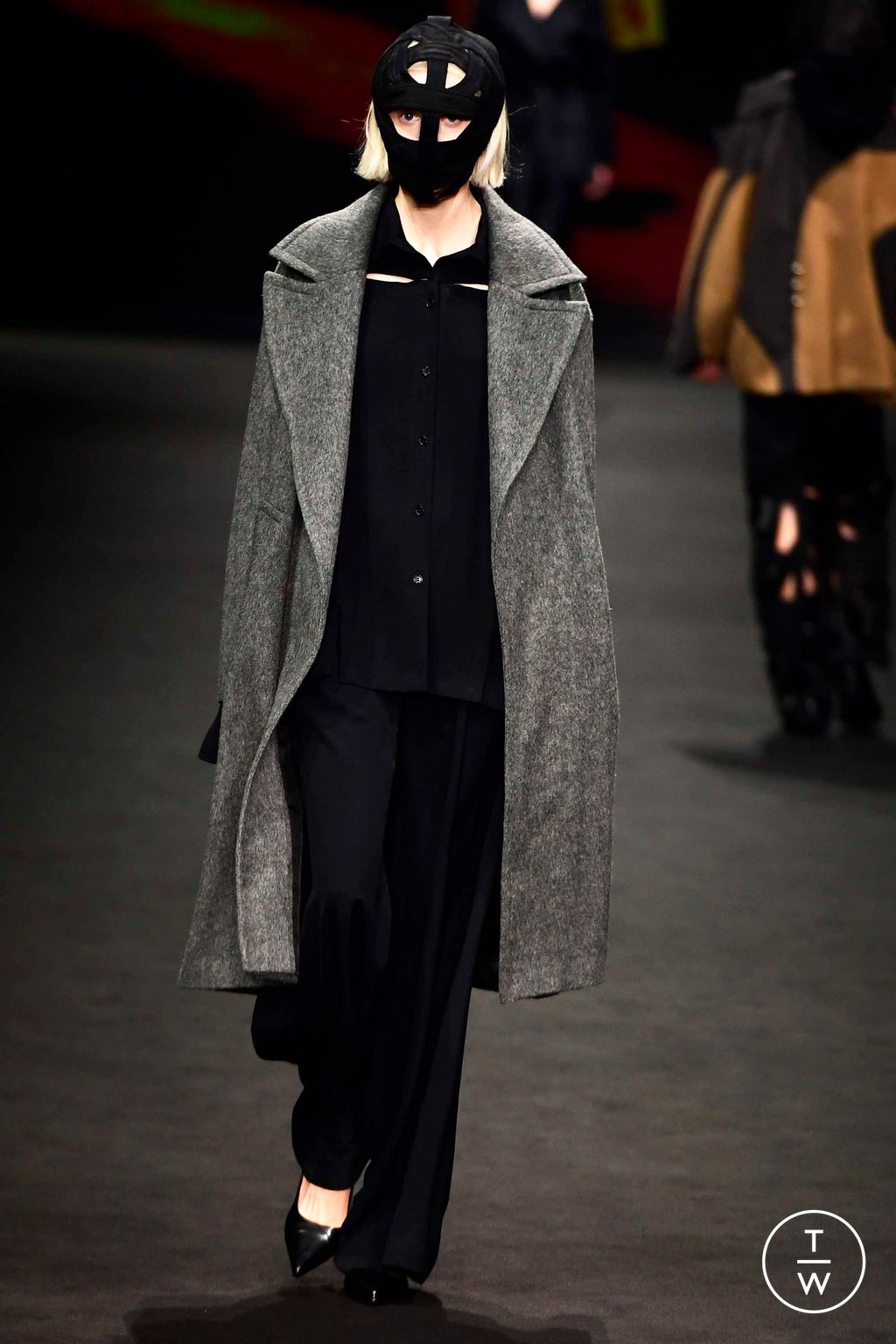 Fashion Week Milan Fall/Winter 2023 look 22 from the BUDAPEST SELECT collection womenswear