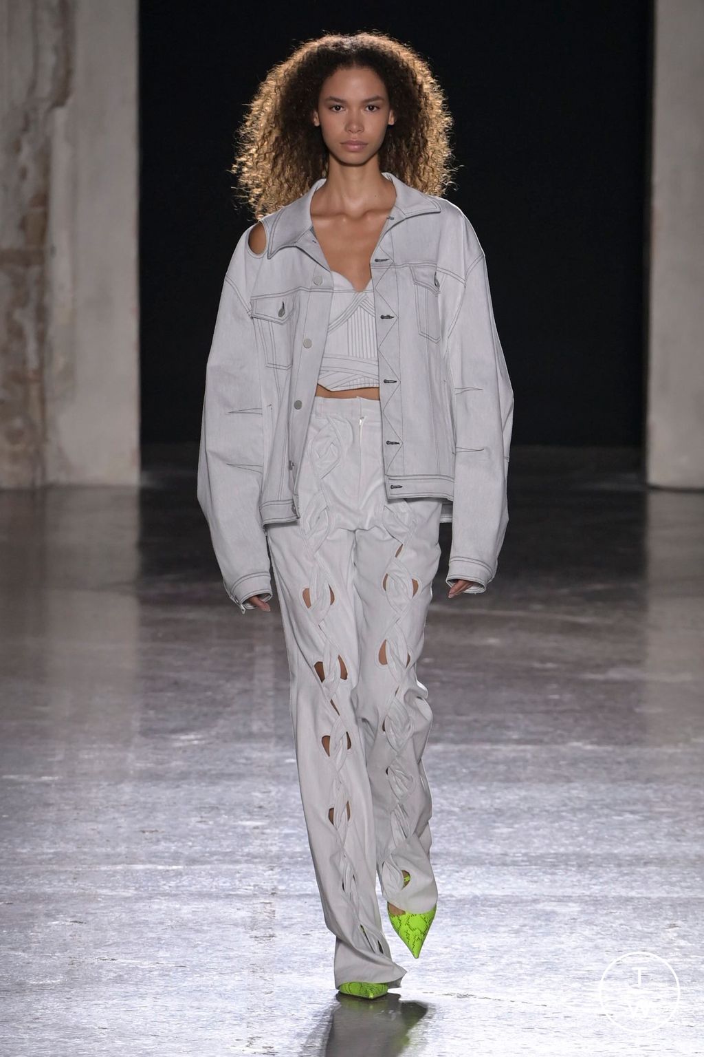 Fashion Week Milan Spring/Summer 2024 look 2 from the BUDAPEST SELECT collection womenswear