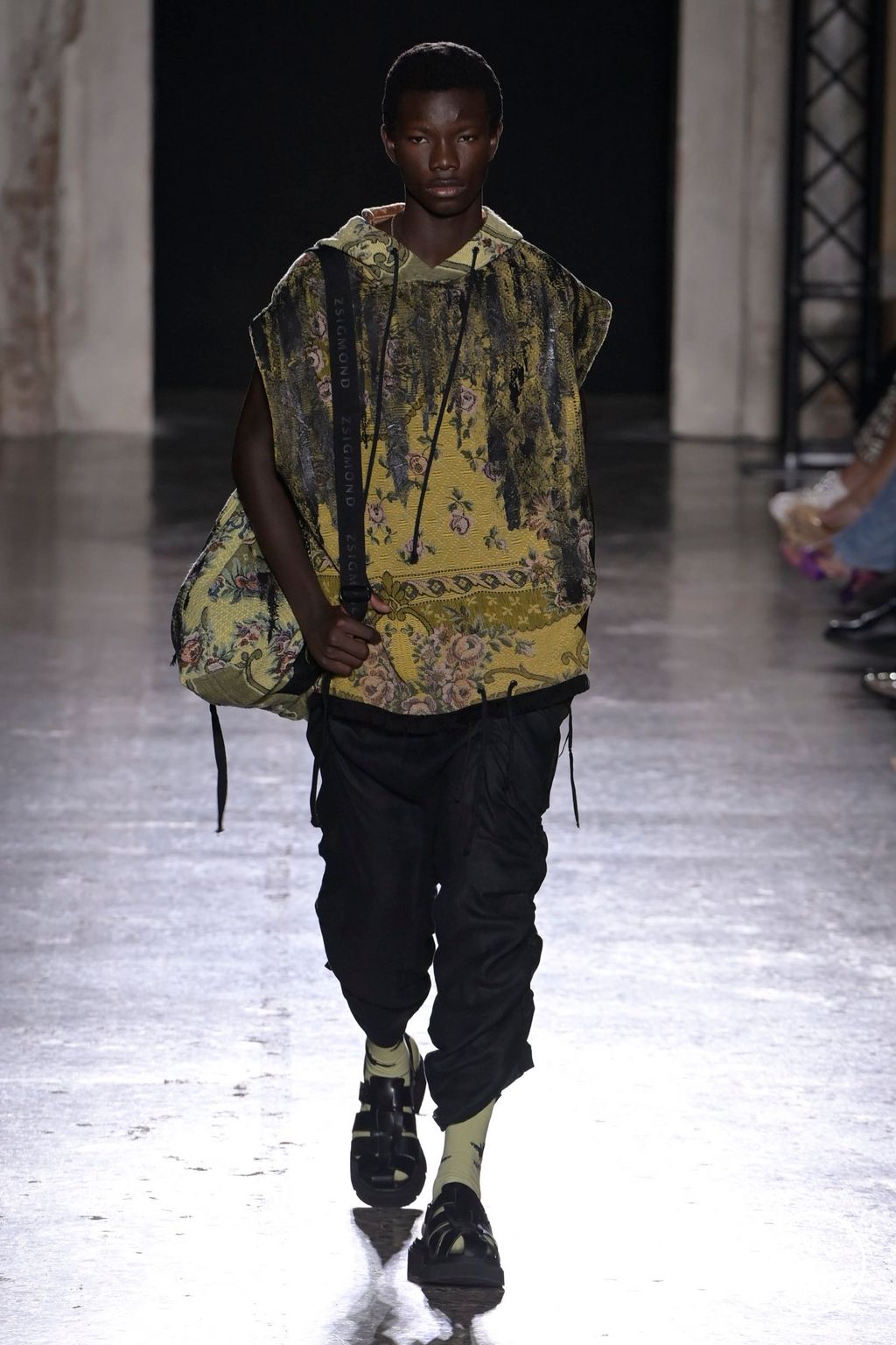 Fashion Week Milan Spring/Summer 2024 look 26 from the BUDAPEST SELECT collection womenswear