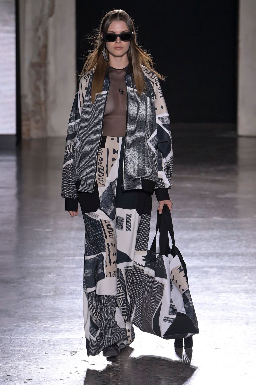 Fashion Week Milan Spring/Summer 2024 look 34 from the BUDAPEST SELECT collection 女装