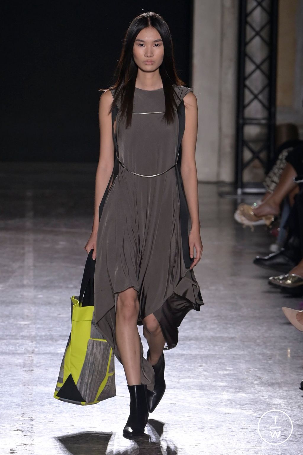 Fashion Week Milan Spring/Summer 2024 look 39 from the BUDAPEST SELECT collection womenswear