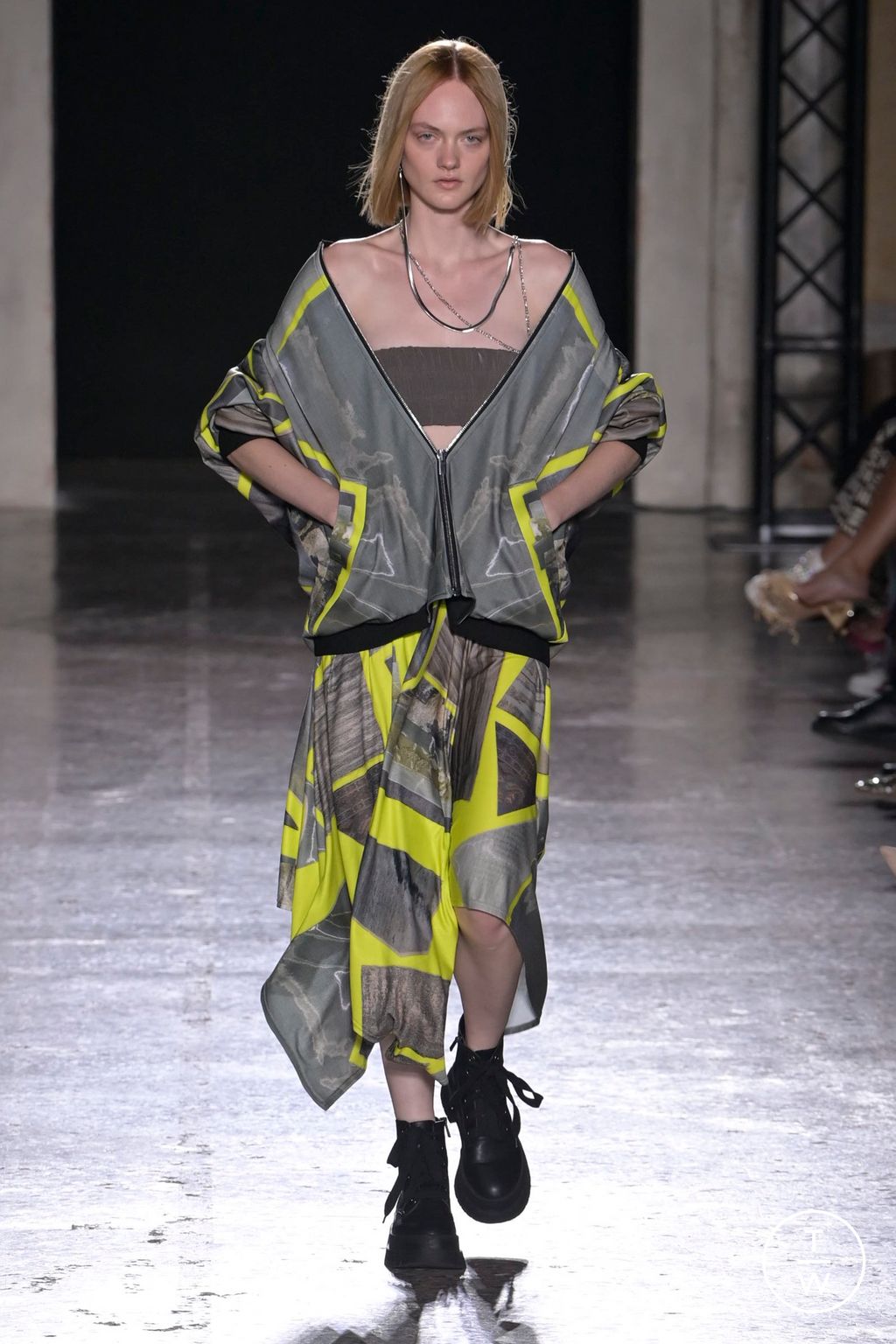 Fashion Week Milan Spring/Summer 2024 look 40 from the BUDAPEST SELECT collection womenswear
