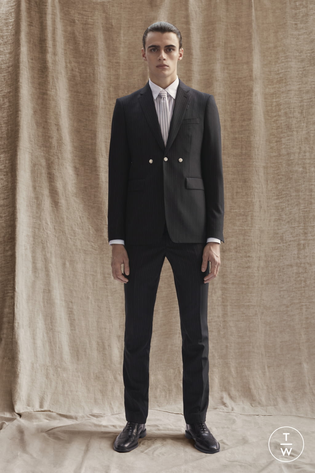 Fashion Week London Pre-Fall 2019 look 1 from the Burberry collection menswear
