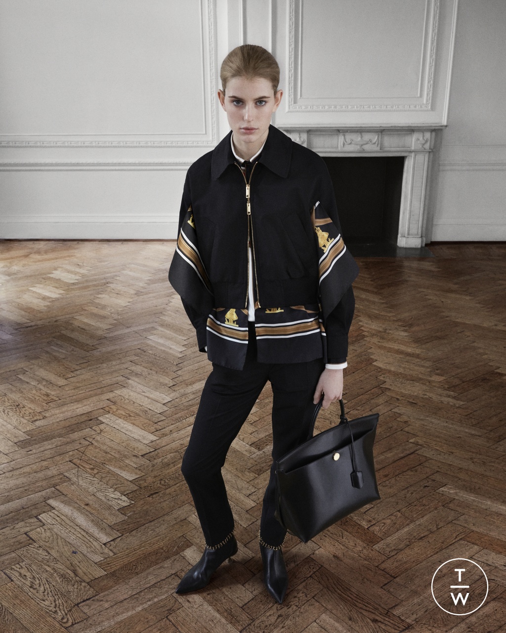 Fashion Week London Pre-Fall 2019 look 8 from the Burberry collection womenswear